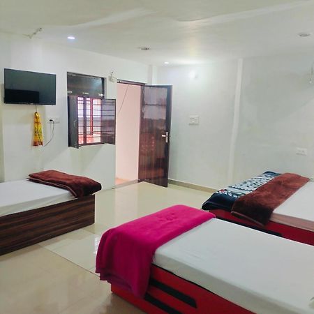 Amit Guest Innn Vrindavan Exterior photo