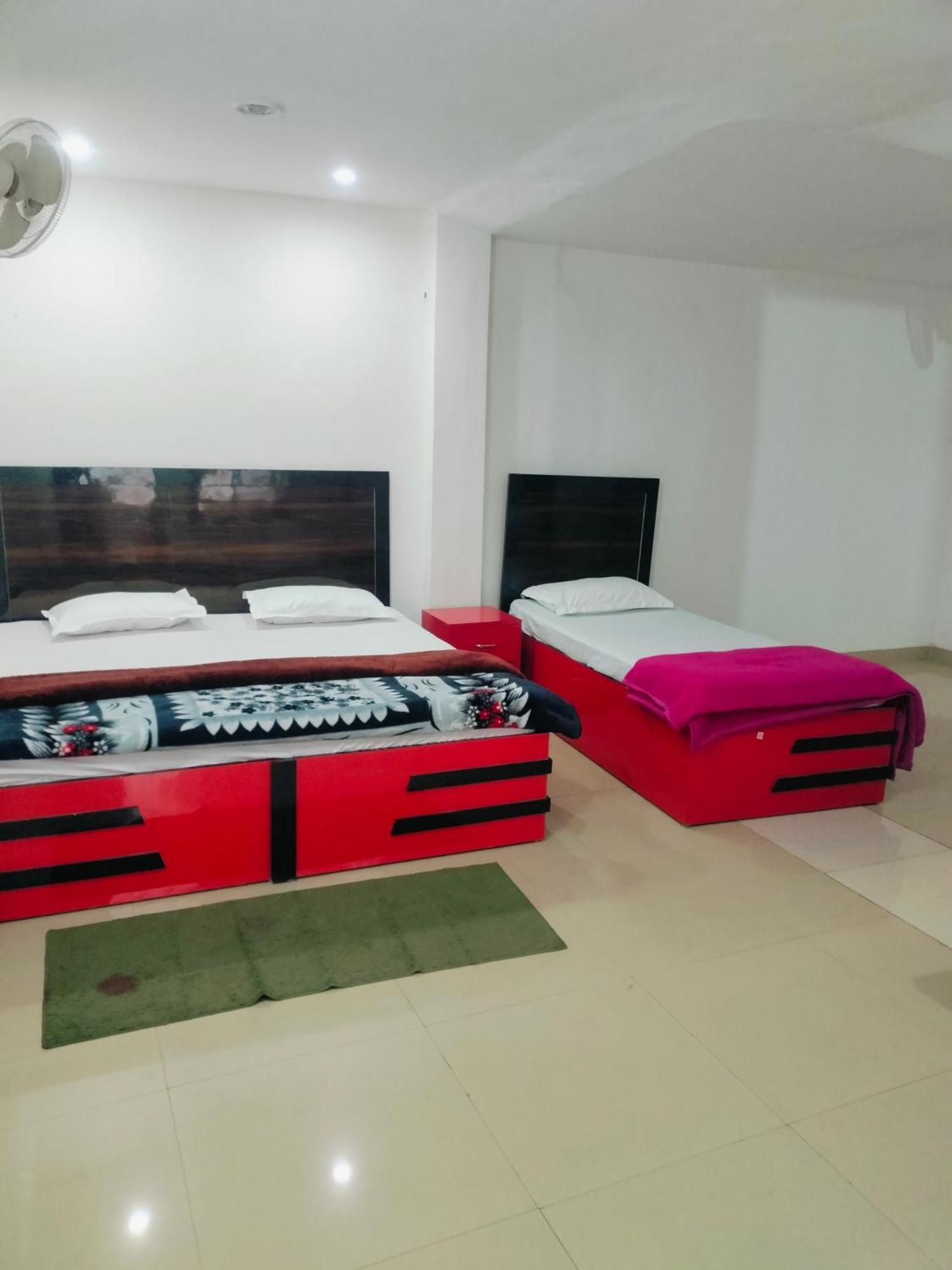 Amit Guest Innn Vrindavan Exterior photo